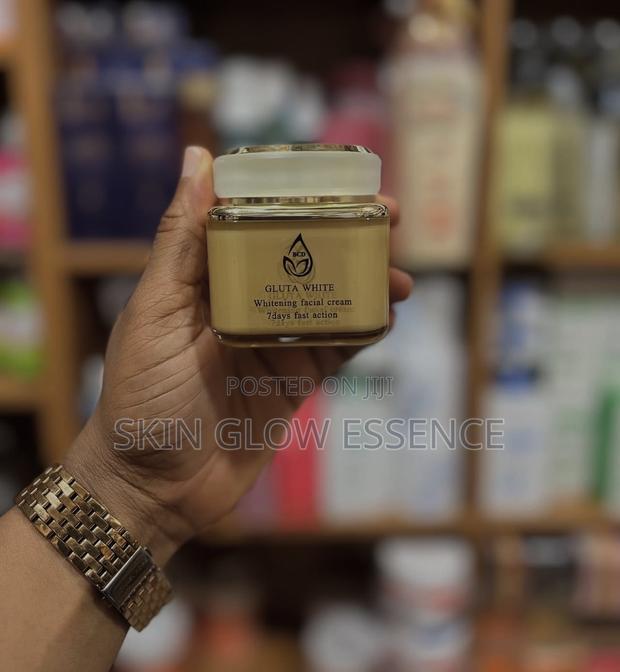 Gluta White Face Cream · Photo 1