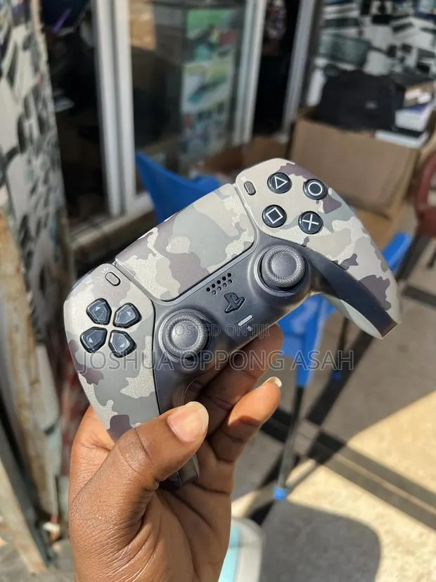 Canada Used Ps5 Controllers · Photo 2