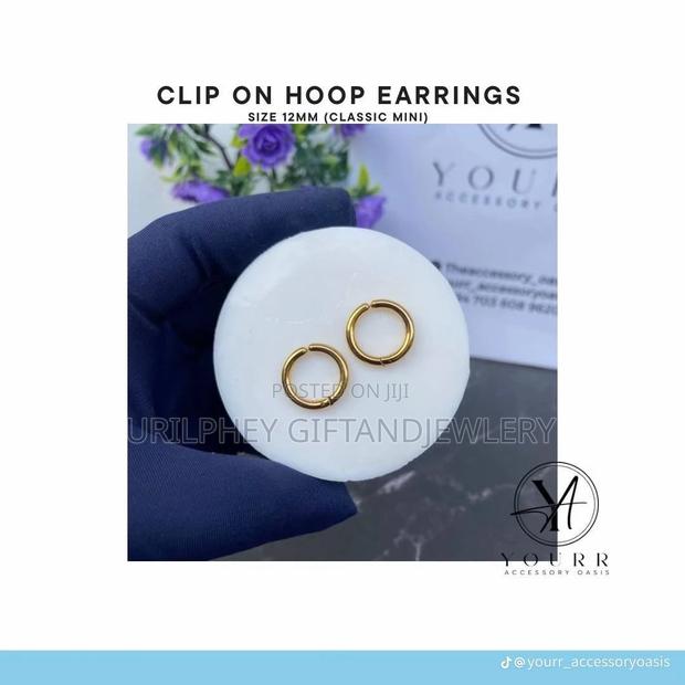 Clip on Hoop Earrings · Photo 6