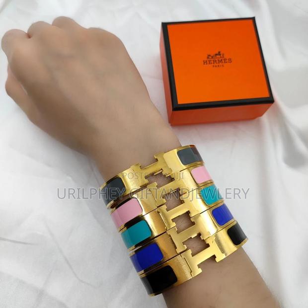 Herms Bracelets · Photo 2