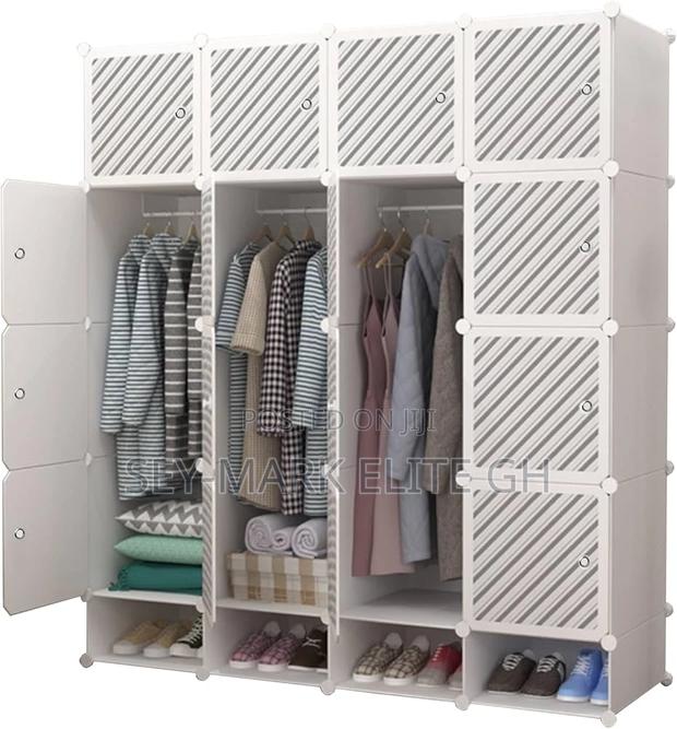 16 Cubes Plastic Wardrobe With Shoe Rack · Photo 2