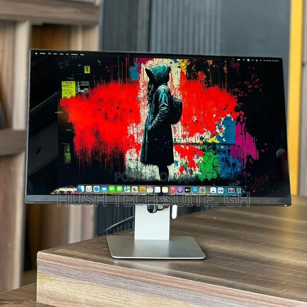 24” Dell Glossy Ips Display Ultra Wide Monitor · Photo 1
