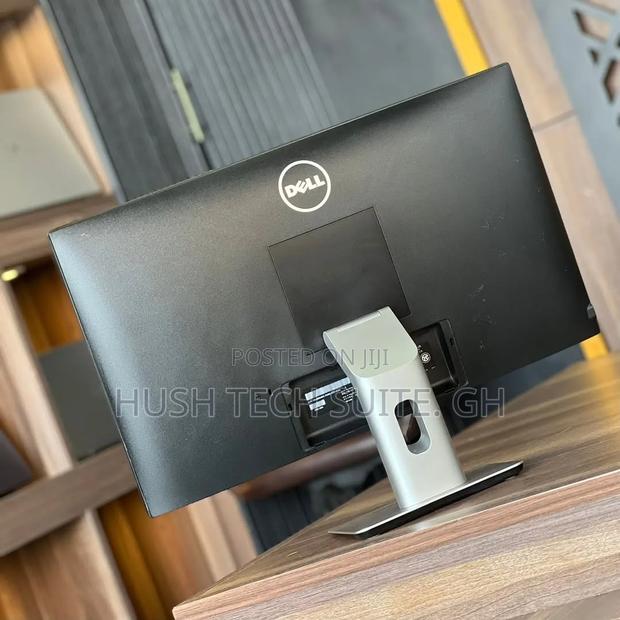 24” Dell Glossy Ips Display Ultra Wide Monitor · Photo 4