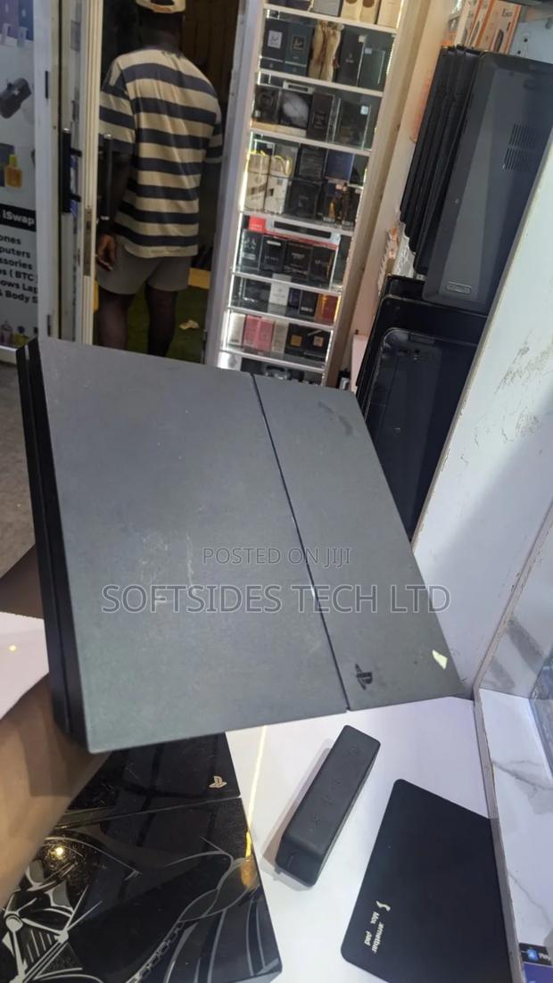 Ps4 Standard Jailbreak With Games · Photo 2