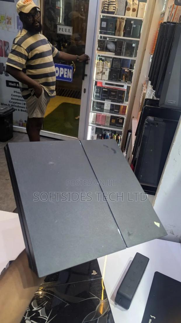 Ps4 Standard Jailbreak With Games · Photo 3