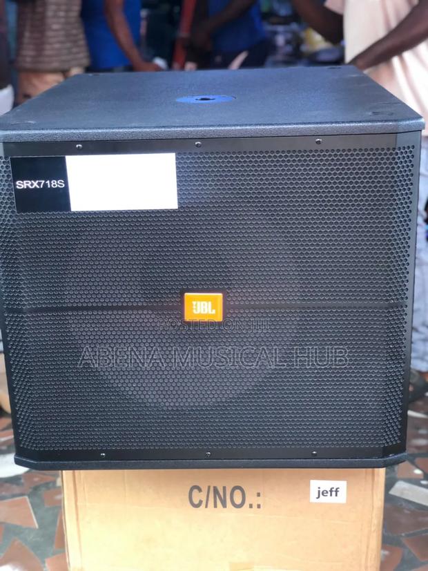JBL SRX 718s Single Sub · Photo 1