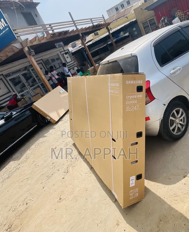 Newly Made Samsung 98du9000 98” Crystal Uhd Tv,Black · Photo 1