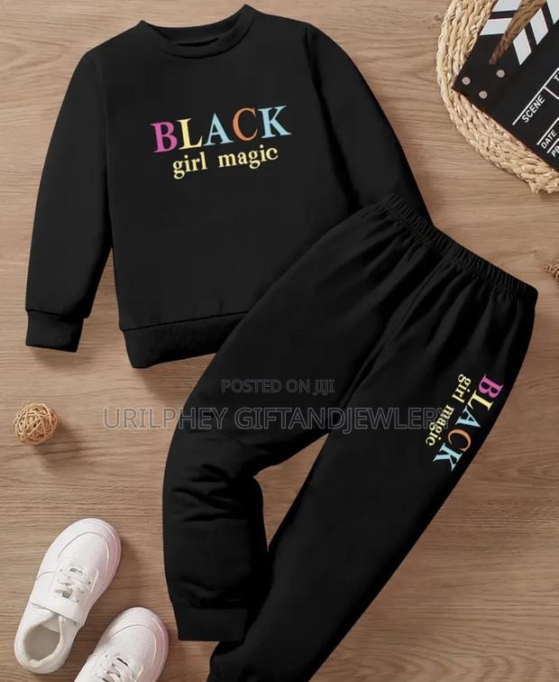 Baby Girl 2 Pieces Outfit · Photo 2