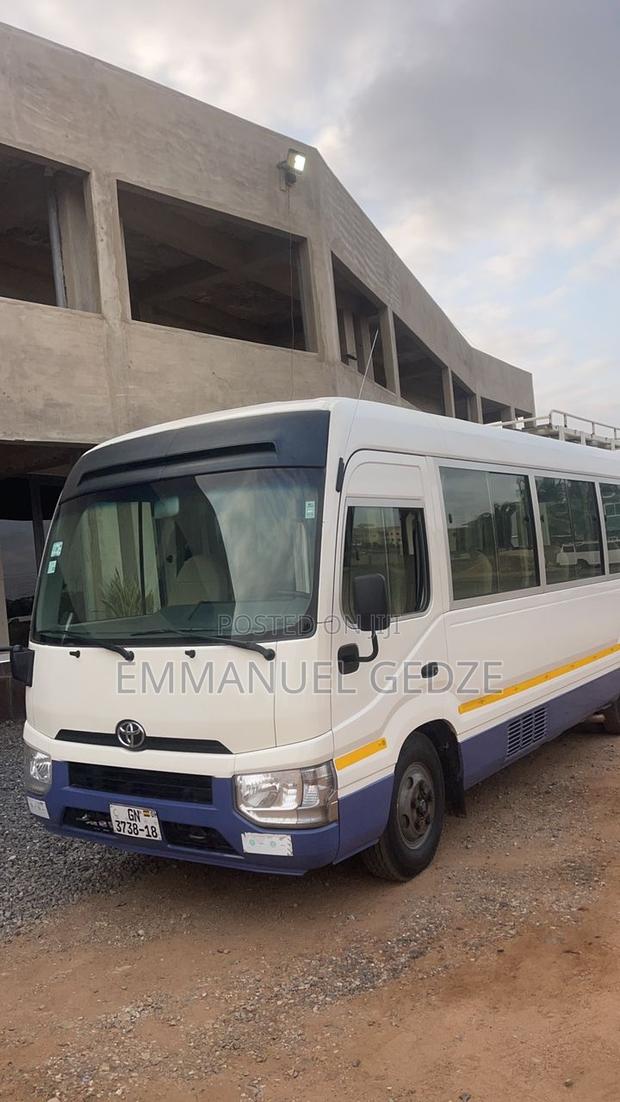 Coaster Bus Rental · Photo 1