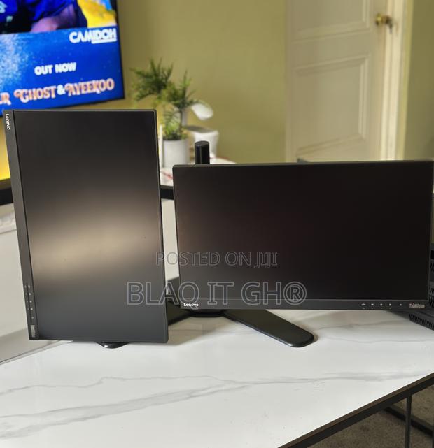 Dual 23” FHD Ips Lenovo Monitors With Dual Stand · Photo 3