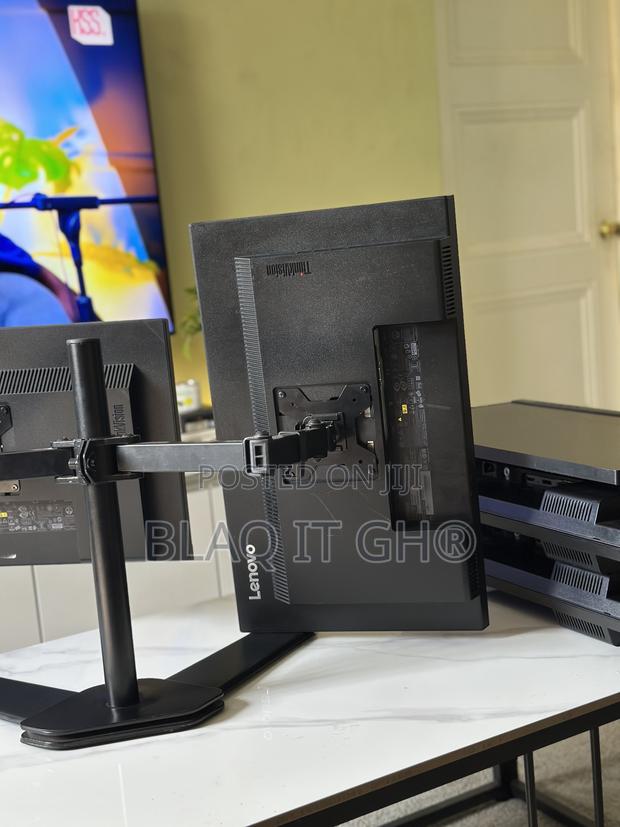 Dual 23” FHD Ips Lenovo Monitors With Dual Stand · Photo 4