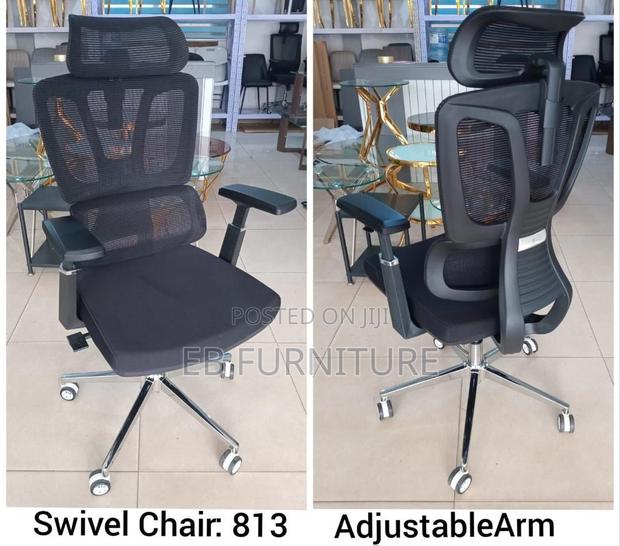 Swivel Office Chair With Headrest · Photo 1