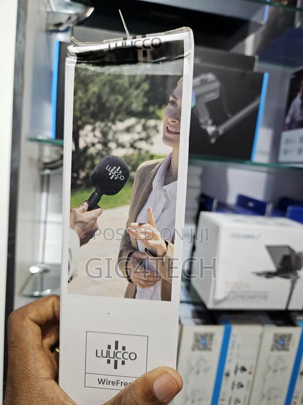Luucco Handheld Wireless Microphone Adapter Holder · Photo 2