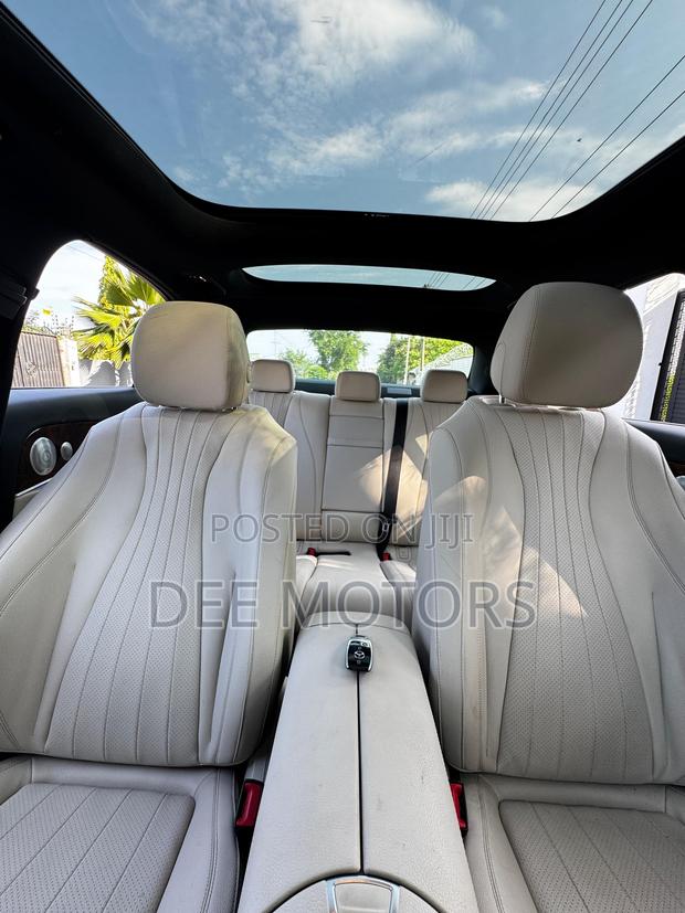 Mercedes-Benz E300 2019 White · Photo 8