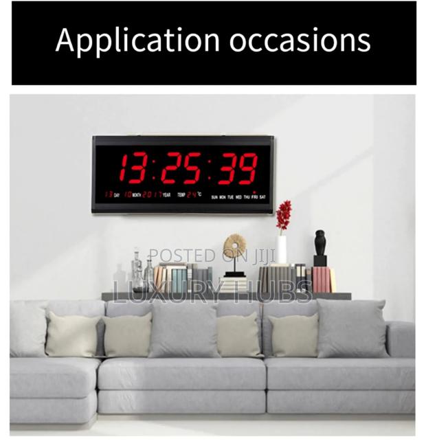 Large Led Digital Wall Mounted Clock · Photo 4