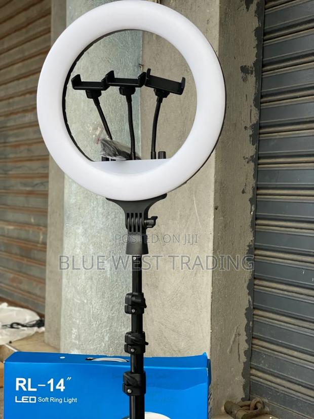 Led Ring Light 14" _ 14 Inches Led Ring Light · Photo 6