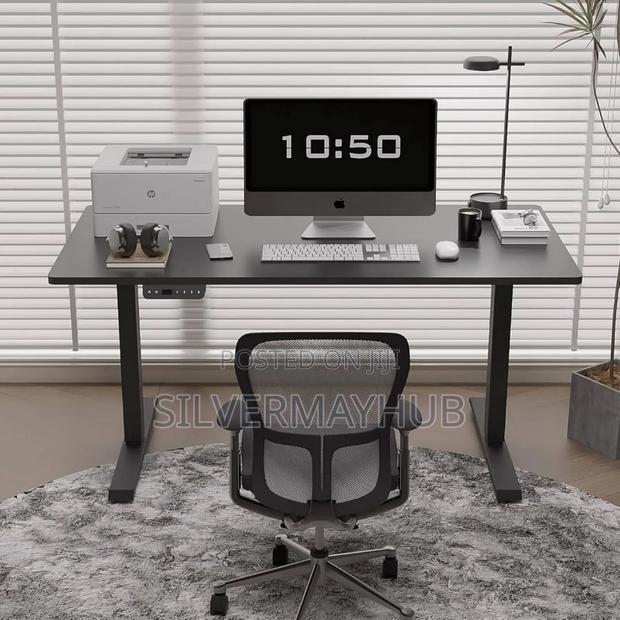 120cm Sit and Stand Electric Adjustable Desk · Photo 4