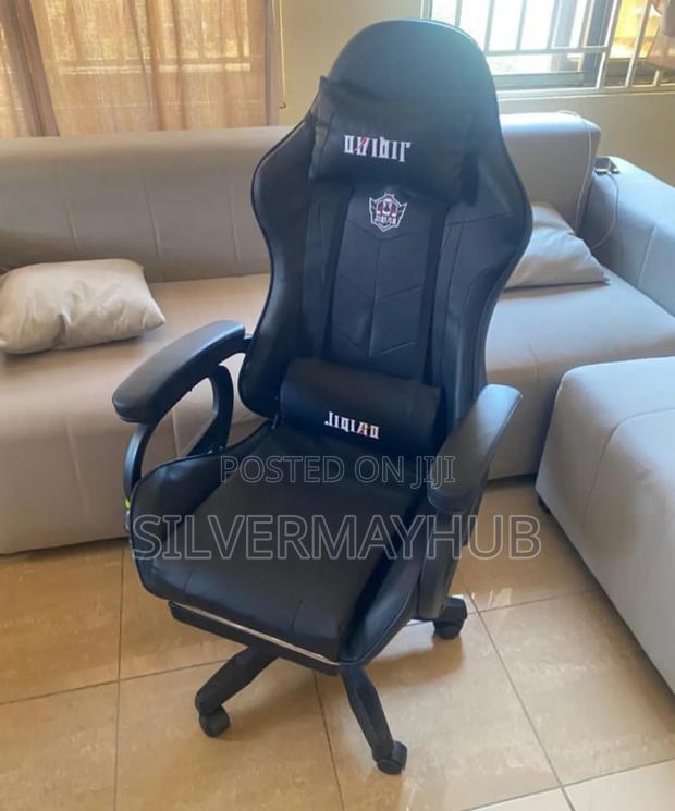 Gaming Chair With in Built Lumbar Vibrating System · Photo 2