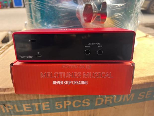 Focusrite Scarlett 2i2 Usb Audio Interface · Photo 2