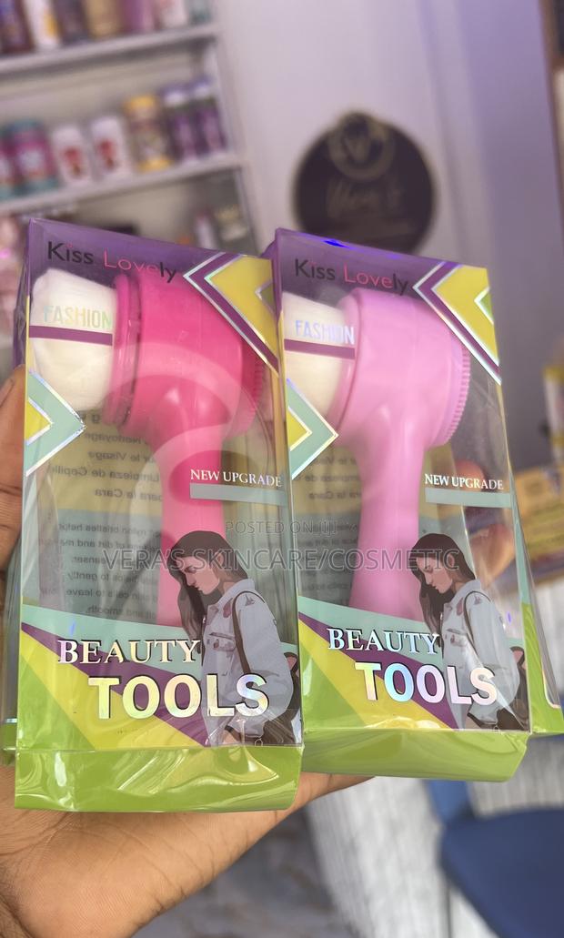 Face Cleanser Brush 2 Face · Photo 1