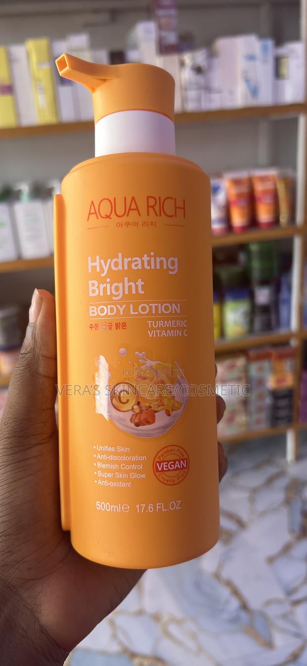 Aqua Rich Body Lotion · Photo 4