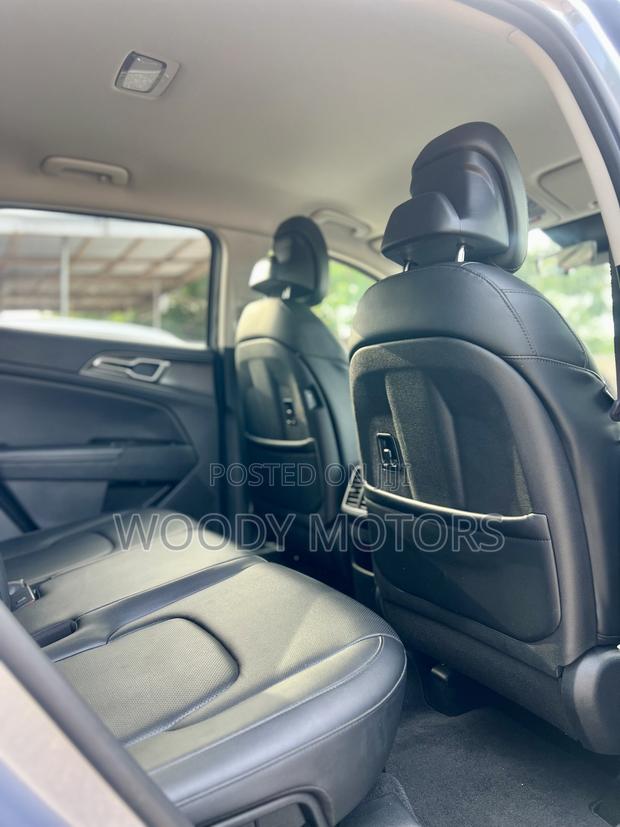 Kia Sportage EX 2023 Gray · Photo 6