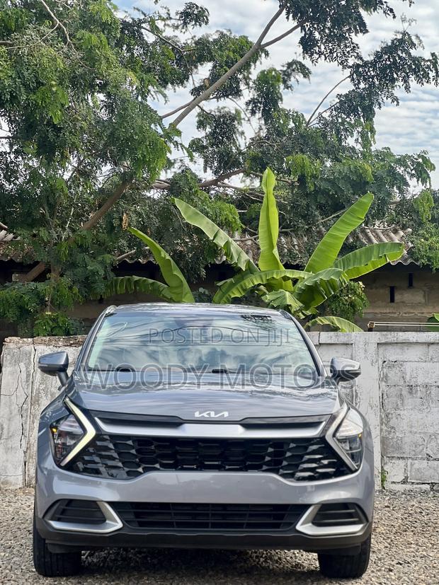 Kia Sportage EX 2023 Gray · Photo 2