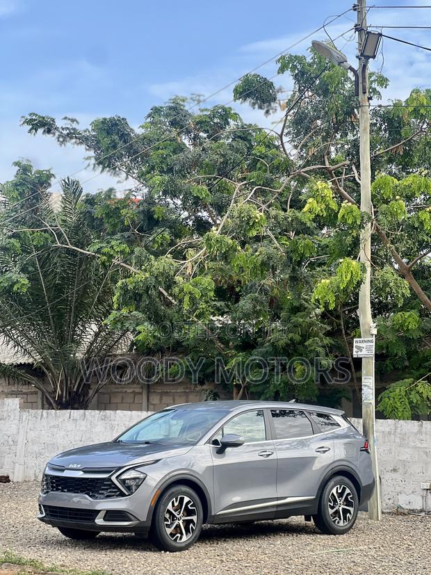 Kia Sportage EX 2023 Gray · Photo 3