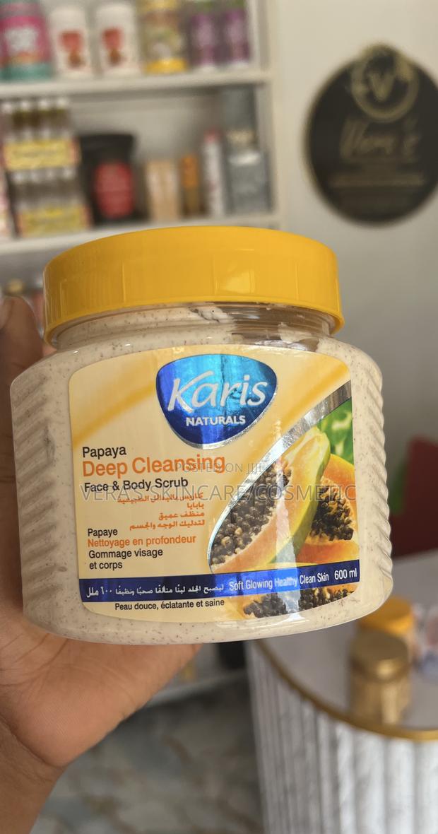 Karis Natural Face And Body Scrub · Photo 3