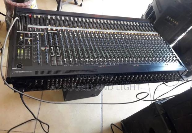 Yamaha 32 Channels Analog Mixer [Mg32/14fx] · Photo 2
