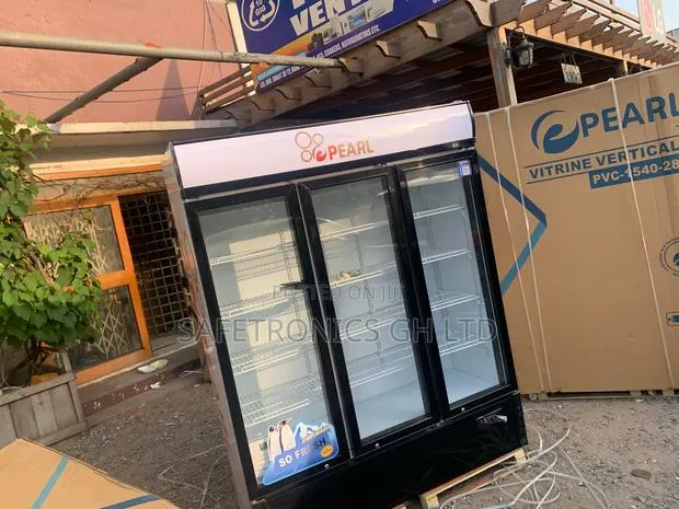 High Efficiency 3 Doors Display Pearl PVC-150 Fridge · Photo 1