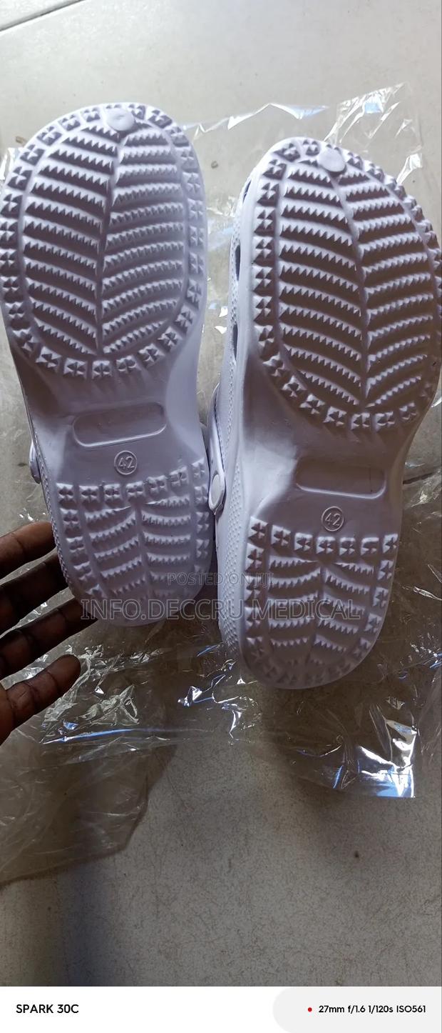 Scrub Shoes · Photo 2