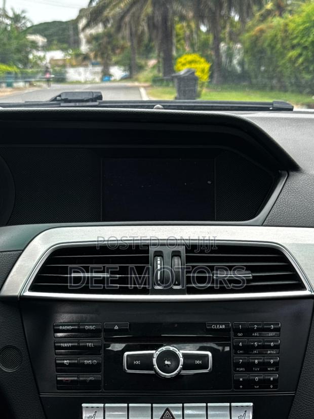 Mercedes-Benz C250 2014 Gray · Photo 2
