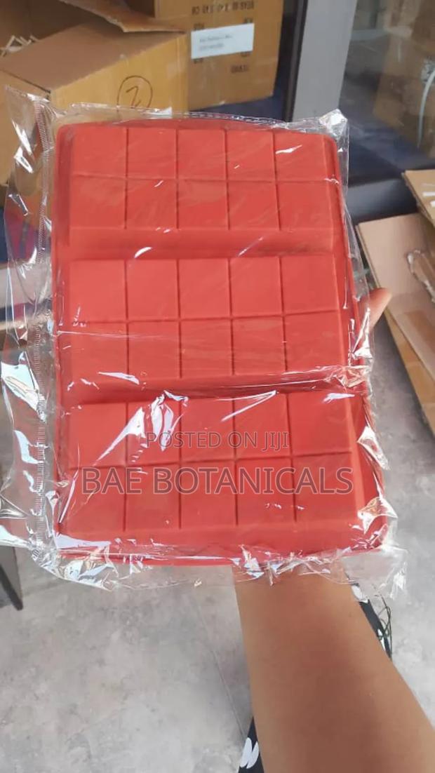 3 Cavity/Block Silicone Chocolate Mold · Photo 3