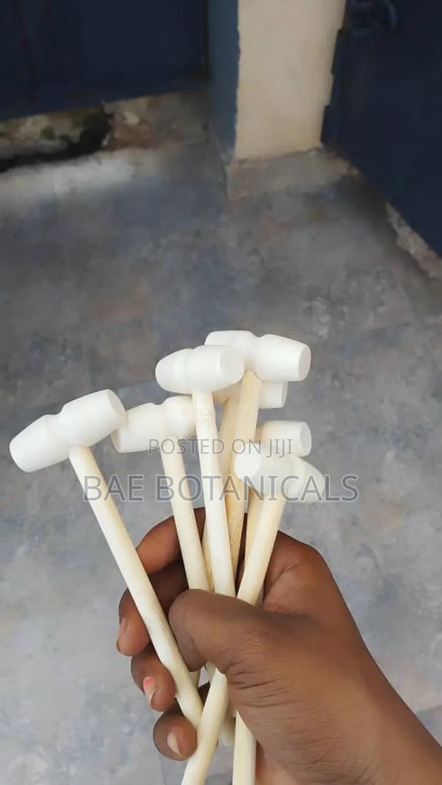 Breakable Hearts Chocolate Hammer (Set of 5 Pieces) · Photo 1