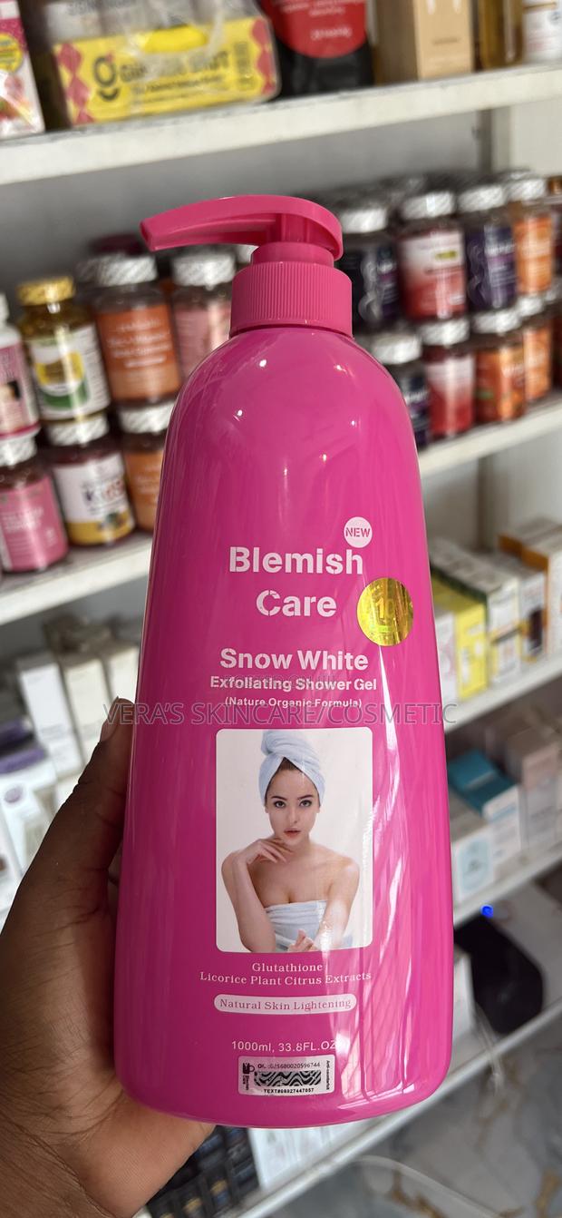 Blemish Care Shower Gels · Photo 1