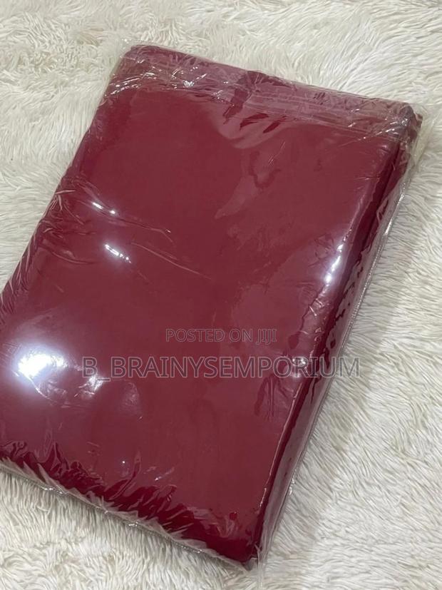 Plain Burgundy Bedsheet + 2 Pillow Cases · Photo 4