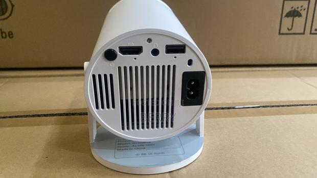 Ultra Hd Projector · Photo 2