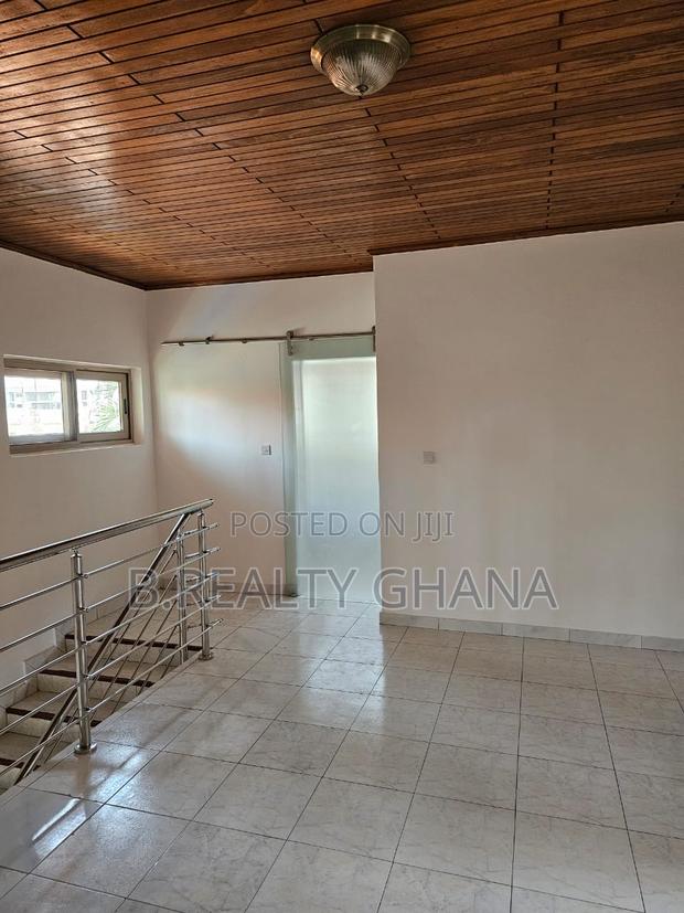 3bdrm House in Spintex for rent · Photo 3
