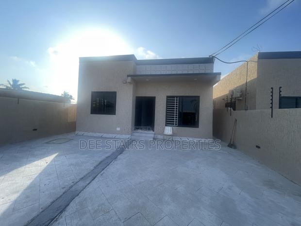 3bdrm Bungalow in Nugua Junction Mall, Teshie-Nungua Estates for sale · Photo 3