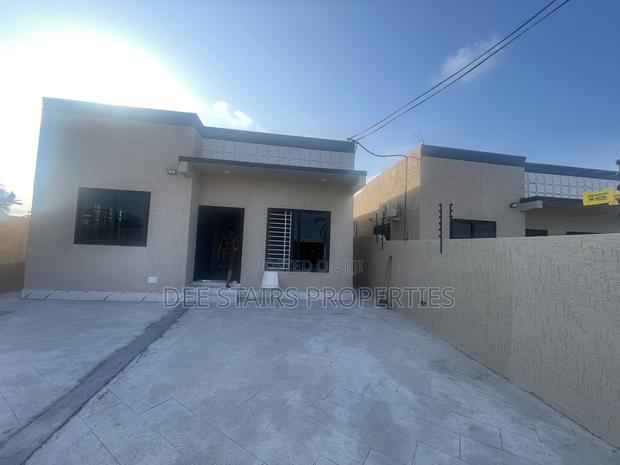 3bdrm Bungalow in Nugua Junction Mall, Teshie-Nungua Estates for sale · Photo 1