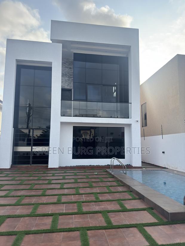 5bdrm Mansion in Green, East Legon for sale · Photo 4