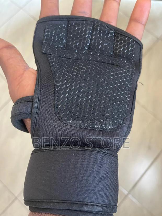 Original Leather Hand Gloves for Gym and Motor Riders · Photo 2