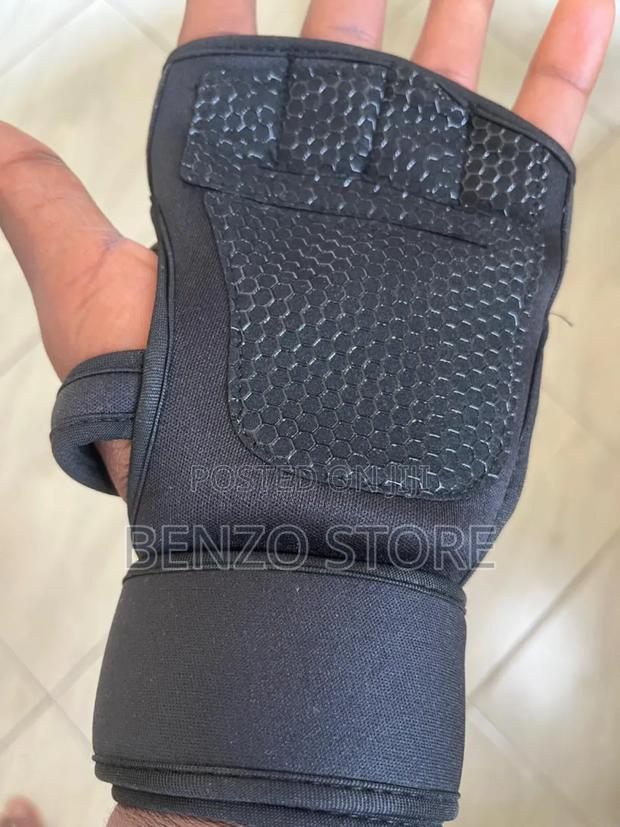 Original Leather Hand Gloves for Gym and Motor Riders · Photo 4