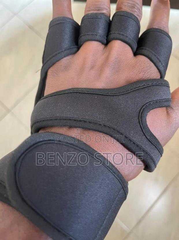 Quality Leather Hand Gloves For Gym Workout And Riding