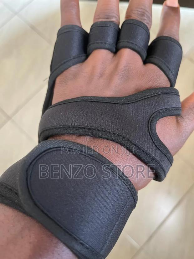 Quality Leather Hand Gloves For Gym Workout And Riding · Photo 2