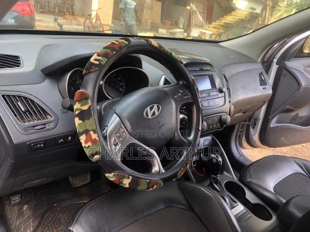 Hyundai Tucson GLS AWD 2013 Silver · Photo 5