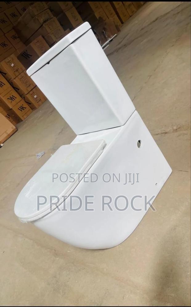 Egg Shaped Wc · Photo 1