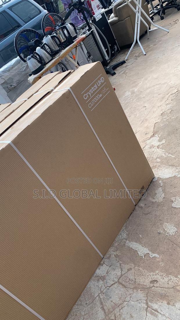 Samsung Crystal Uhd Cu7100 Smart Tv · Photo 1