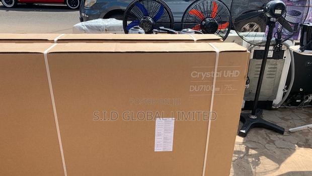Samsung 75” Crystal Uhd Du7100 Smart Tv · Photo 1